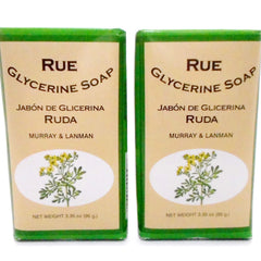 Murray & Lanman Rue, frente, dos barras limpias con aroma herbáceo para piel fresca.