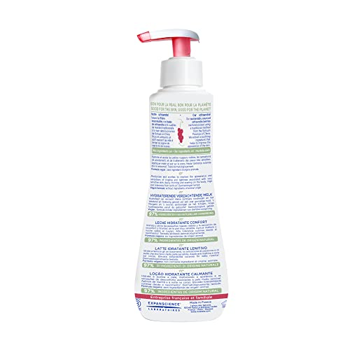 Mustela Baby Soothing Cleansing Gel, textura cremosa en palma, ideal para lavado diario sin irritación.