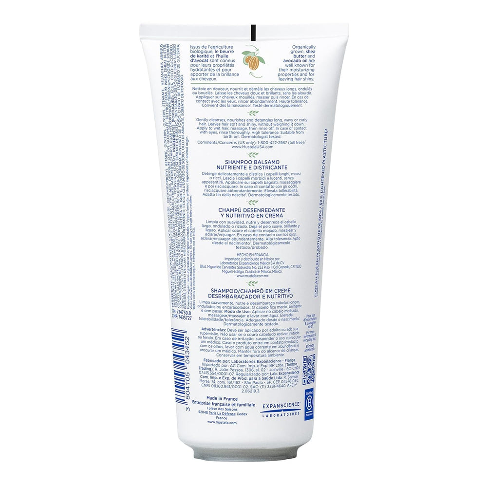 Mustela espuma ligera para enjuague facilita el lavado del cabello.