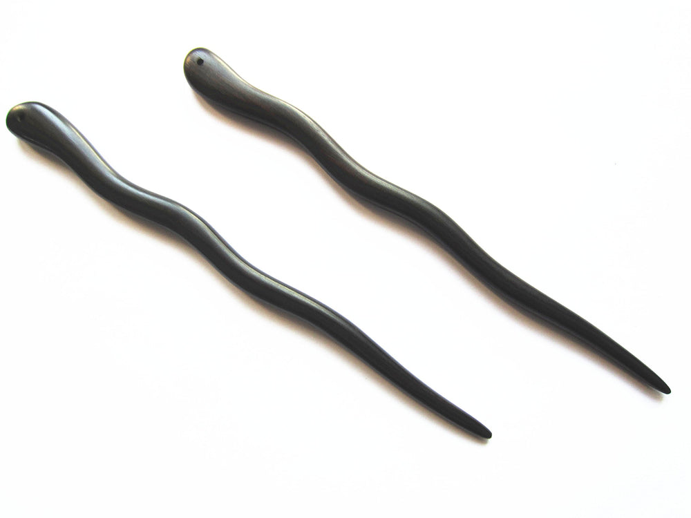 Palillos Myhsmooth con motivo encantador para sujetar peinados con estilo.