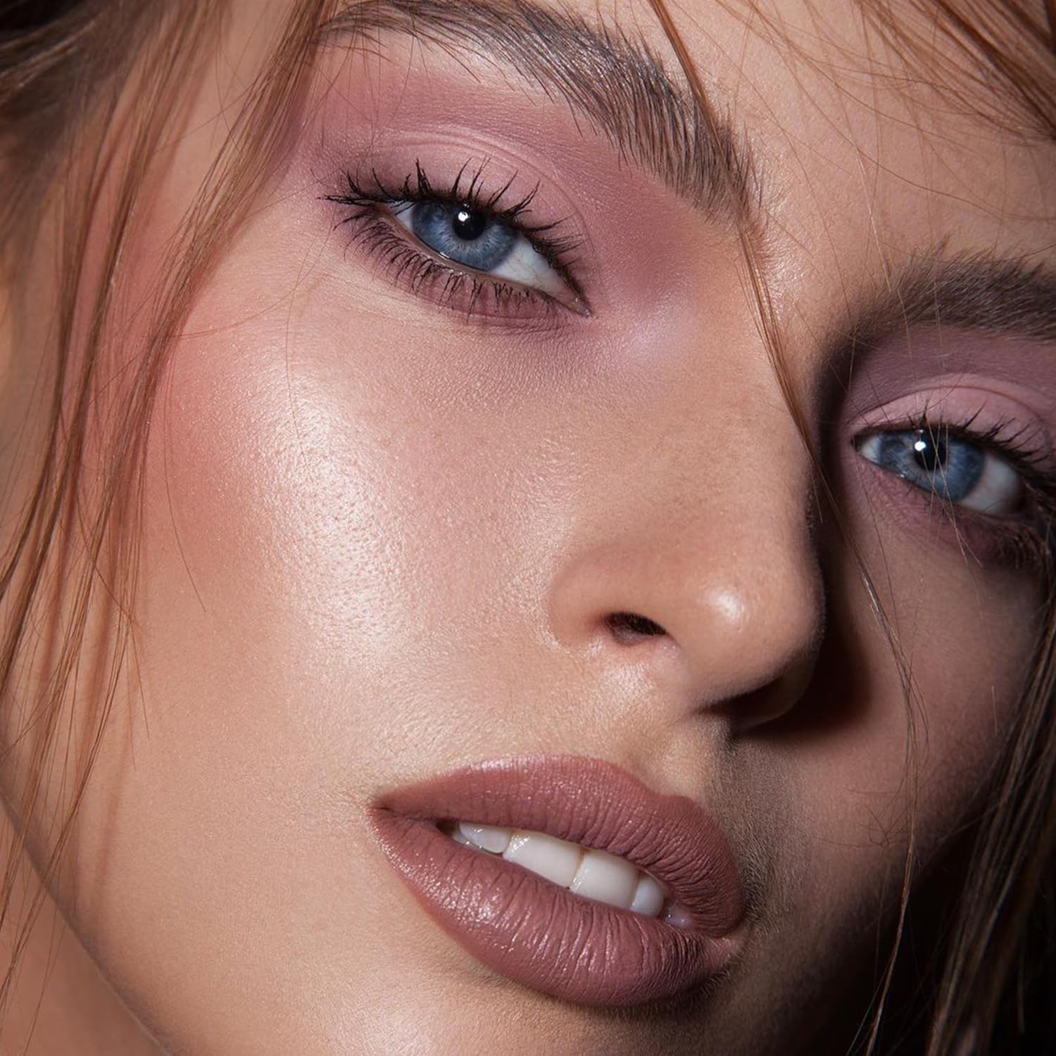 MYSTER ROSEY Nudes Series mini paleta, aplicación fácil y difuminado profesional.