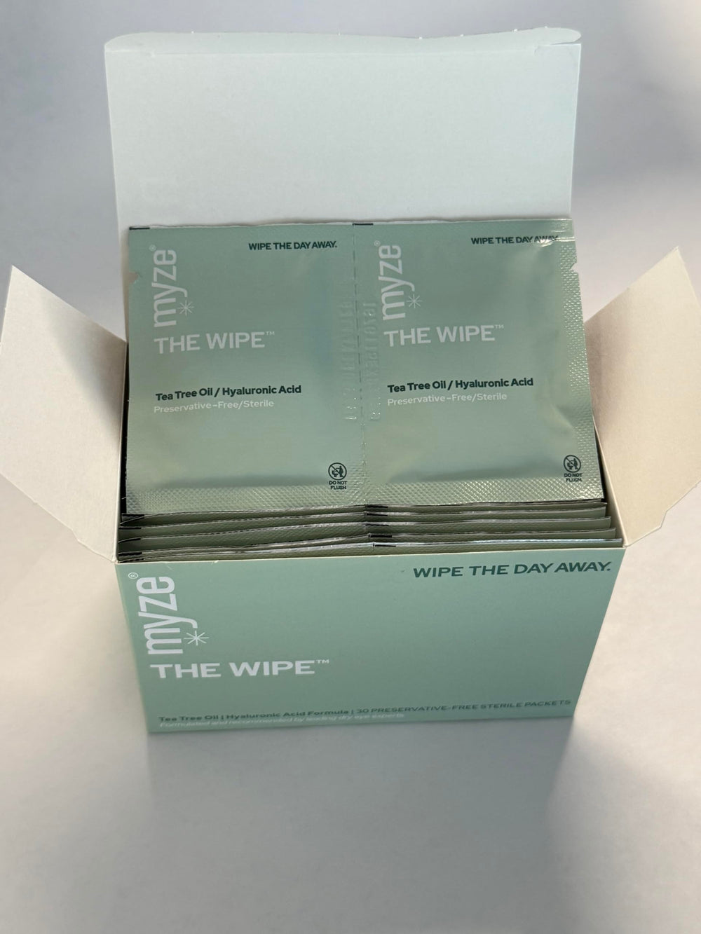 Preservative-free Myze Wipe formula designed for daily eyelid care.