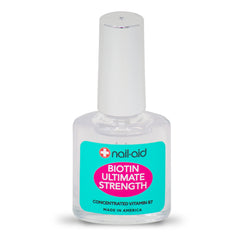 Nail-Aid Biotin Ultimate Strength nails after two coats look smooth and stronger.