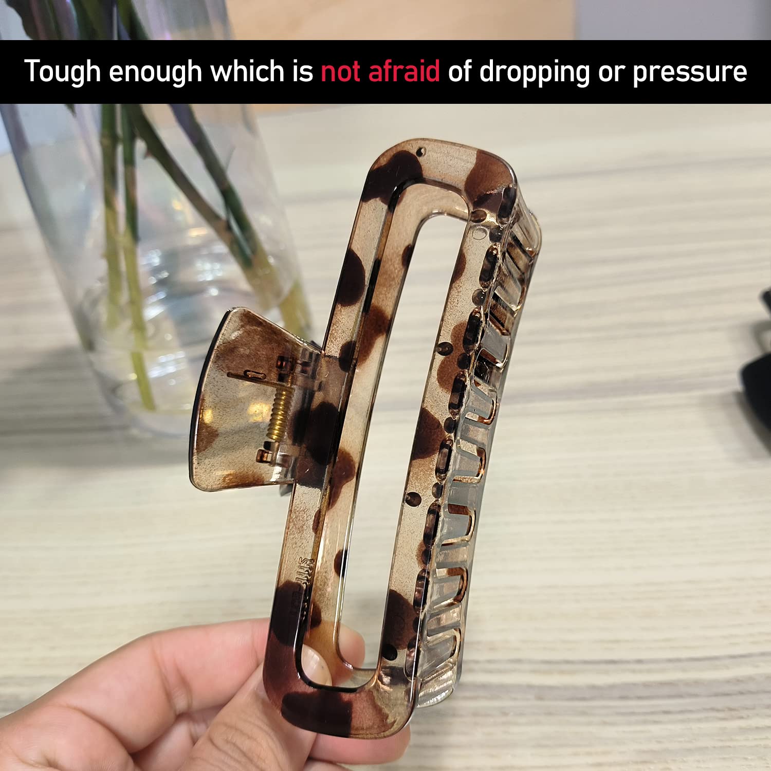 Nalodu 5-inch square unbreakable PC clip for durable daily wear.