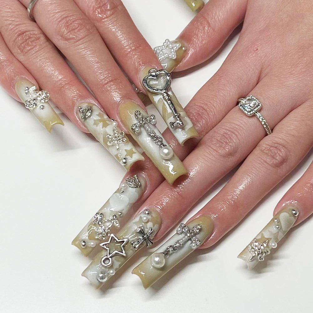 Namifin planets set sparks cosmic storytelling on nails.