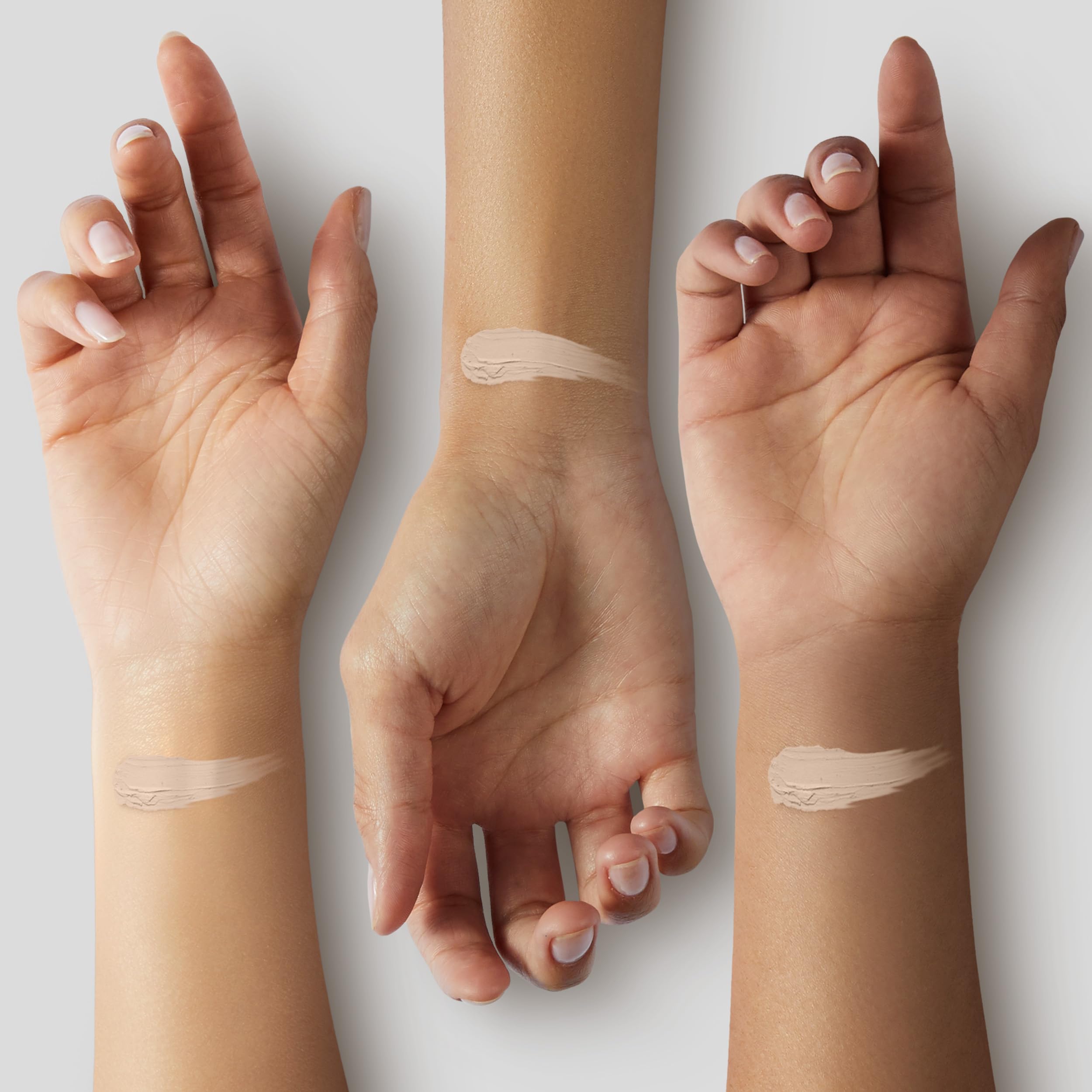 NARS Radiant Creamy Concealer Chantilly wand application highlights satin finish and smooth results.
