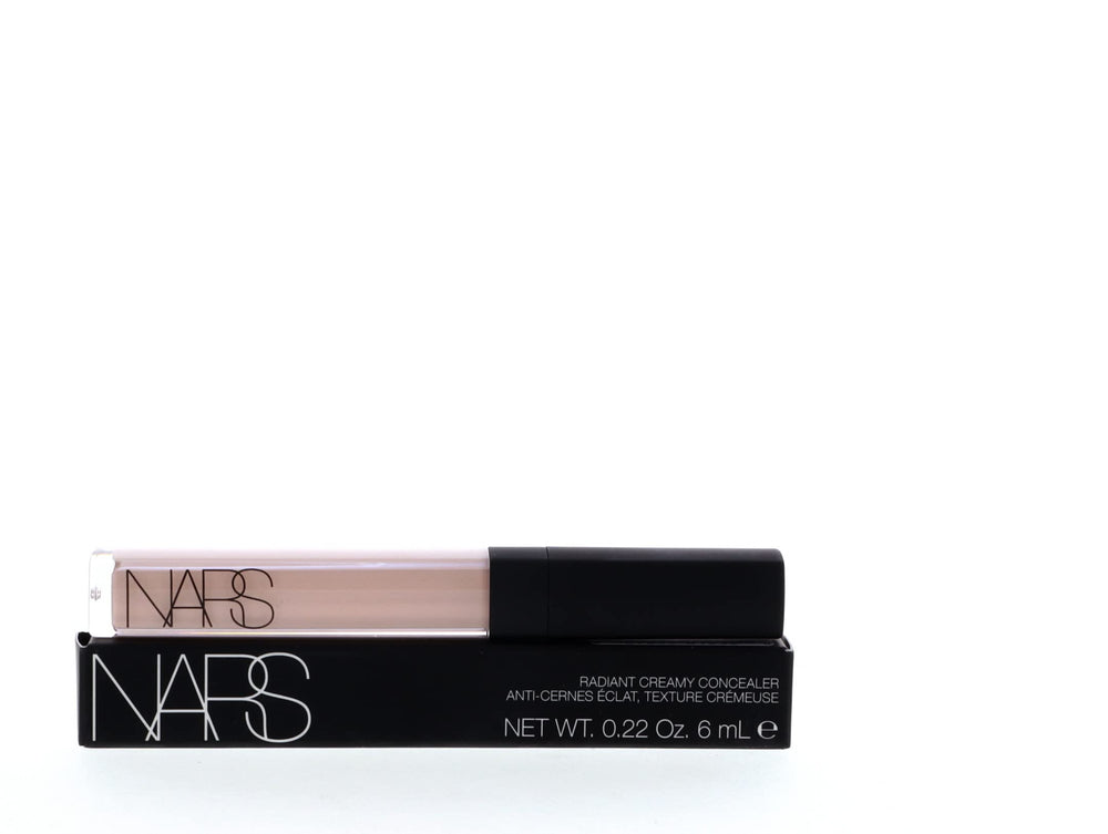 NARS Radiant Creamy Concealer Vanilla finish creates a soft glow on diverse skin tones.