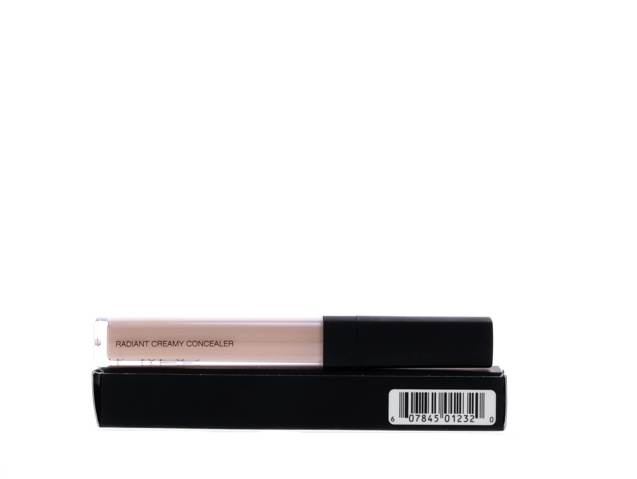 NARS Radiant Creamy Concealer Vanilla close-up reveals creamy texture and blendability.