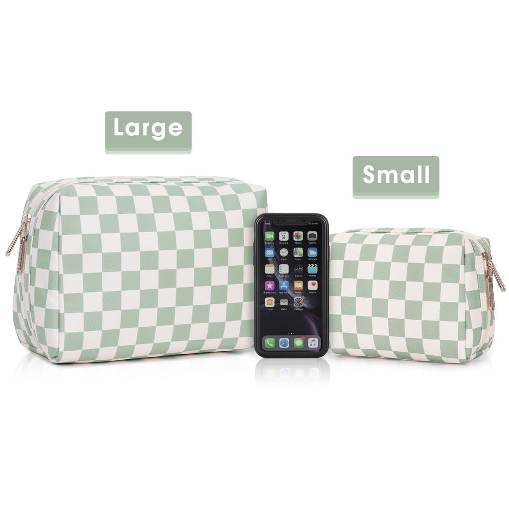 Narwey mint-green checker pattern adds a stylish travel companion.