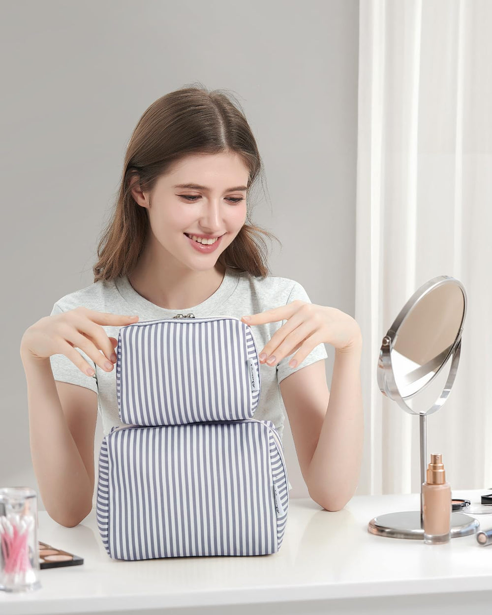 Narwey striped makeup bag colorful pattern, stylish and practical design.