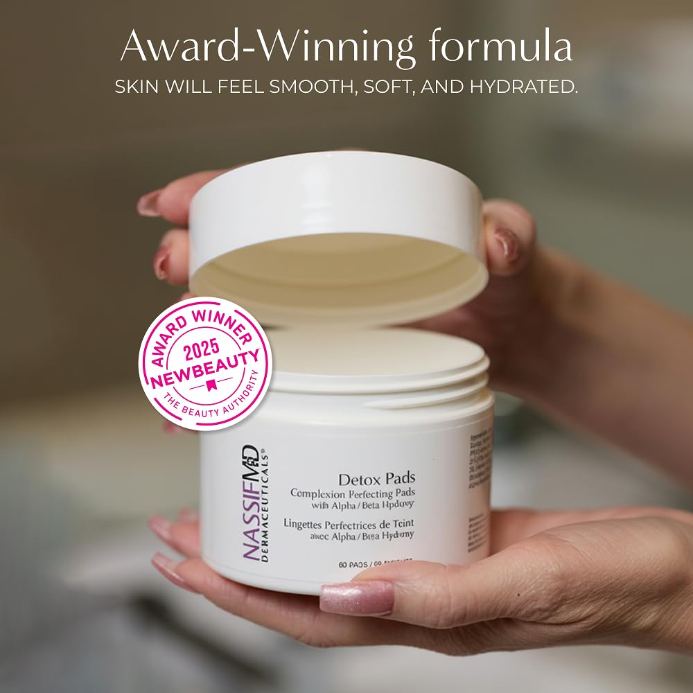 NassifMD Detox Pads bottle display emphasizes convenient daily use.