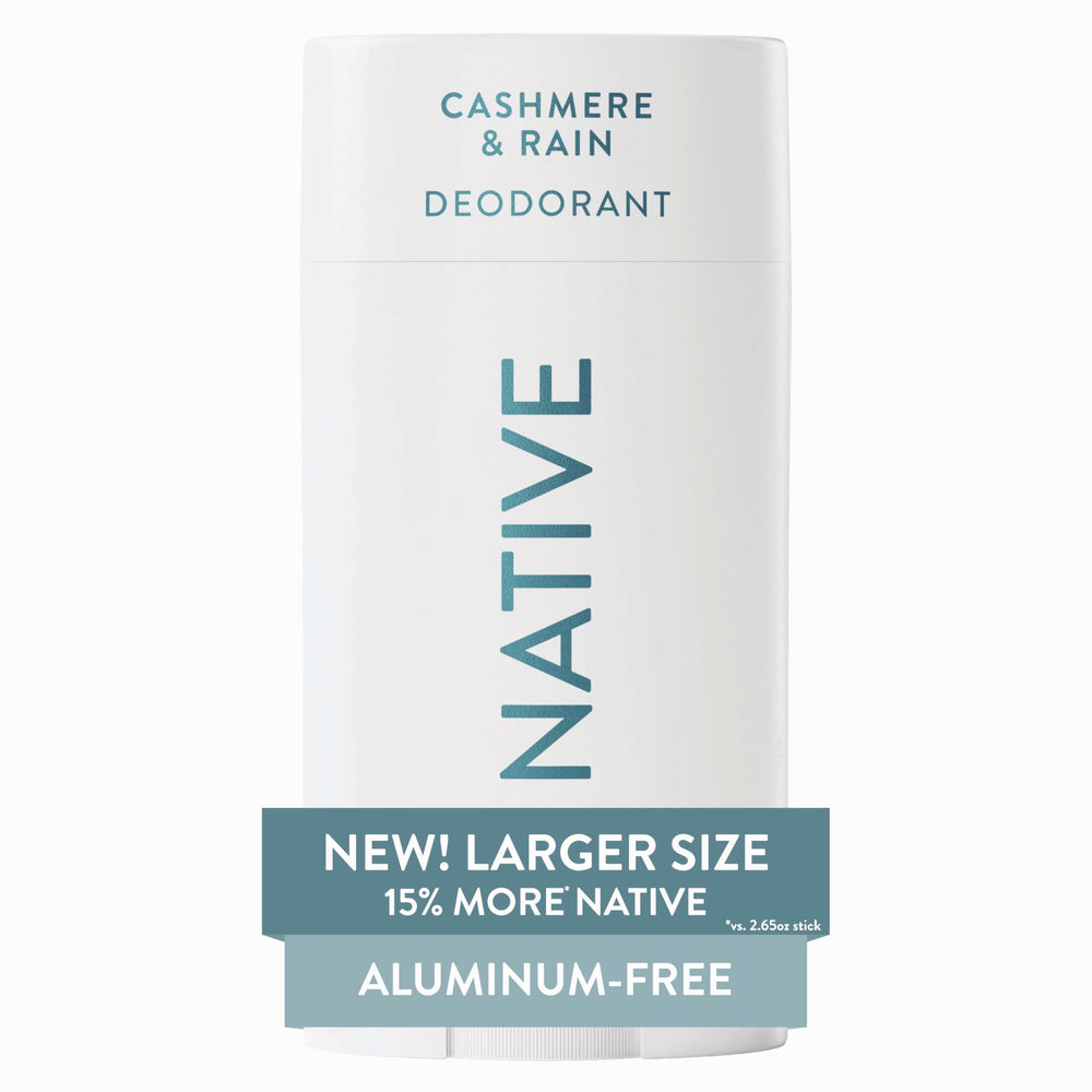 Native desodorante Cashmere y Rain, aplicación sedosa sin residuo blanco.