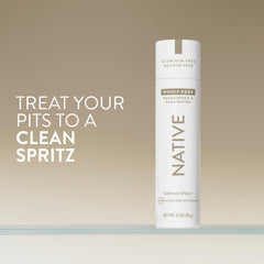 Native Desodorante spray fragancia sándalo-karité para uso diario.