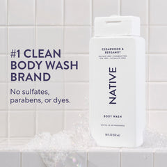 Native Jabón para ducha con ingredientes naturales mejora la sensación de limpieza.