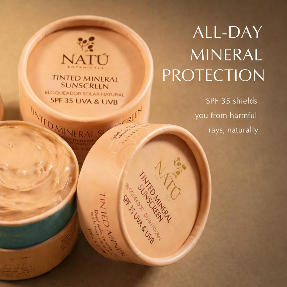 Natú Botanicals protector solar mineral, aplicación en brazo para uso diario suave.