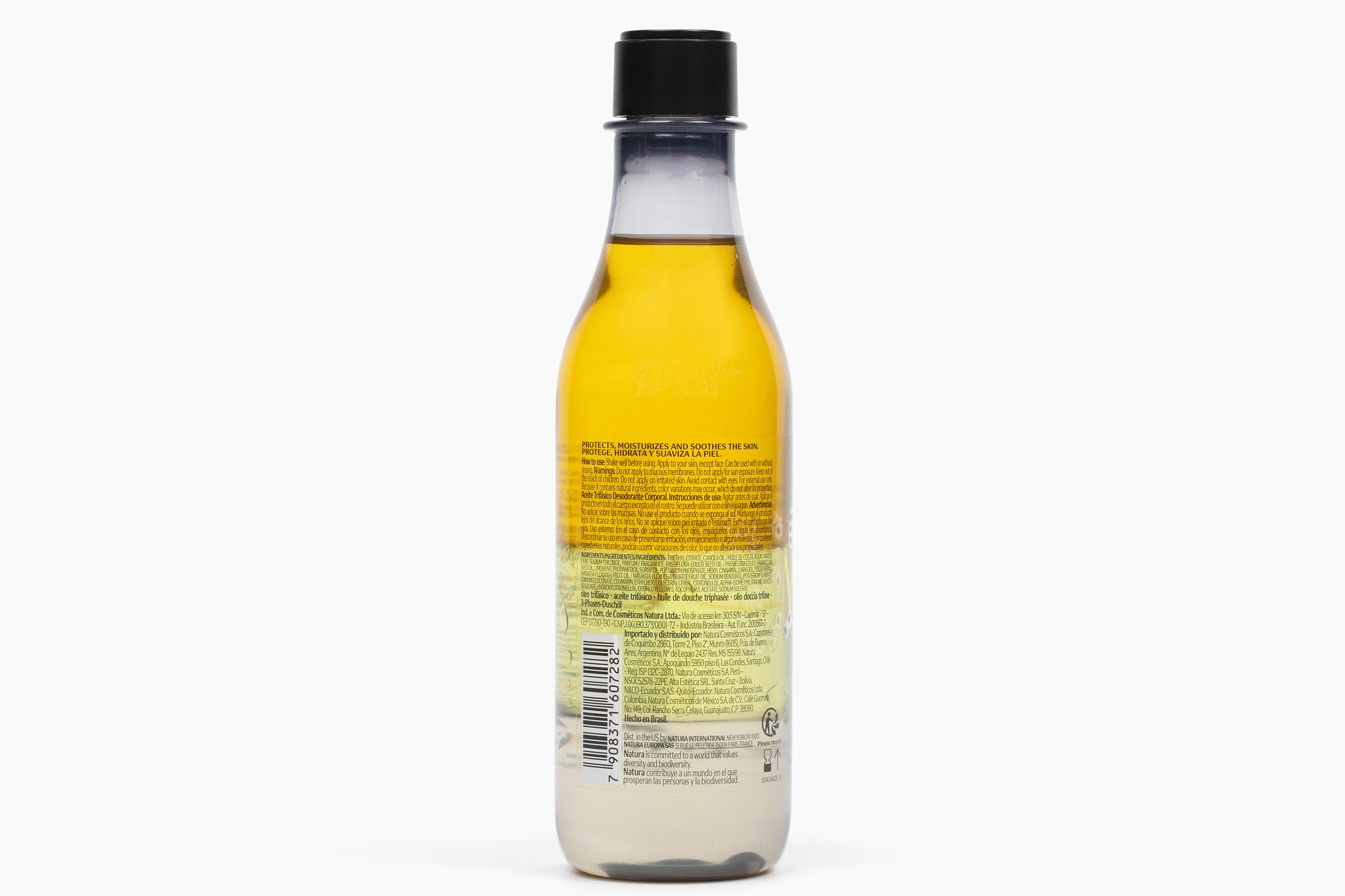 Natura Maracujá oil drops ready to nourish skin with essential fatty acids