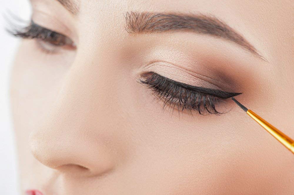 Nature Drop Organic Castor Oil may assist skin hydration and a gentle glow when used nightly.