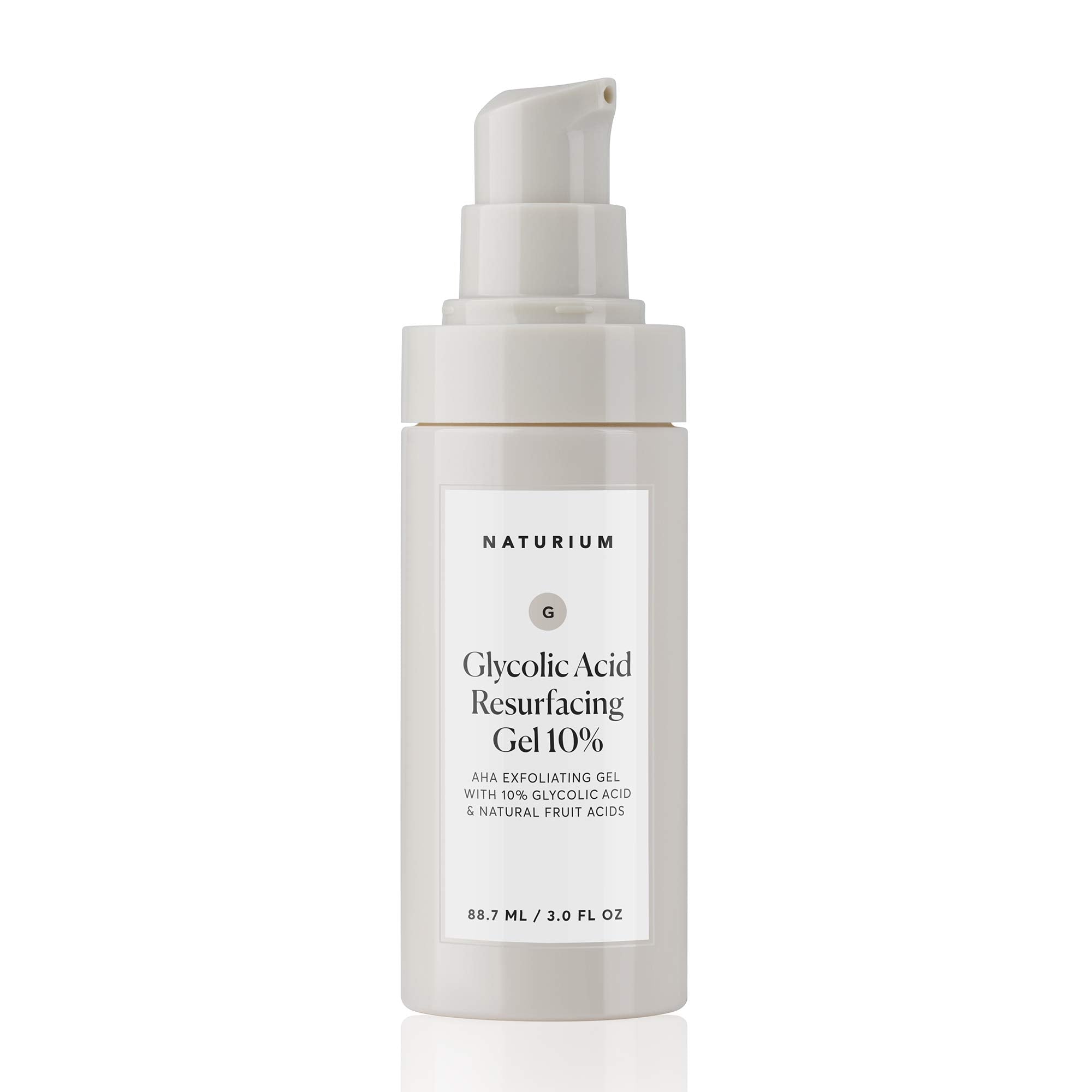 Naturium gel exfoliante con ingredientes de frutas para exfoliar naturalmente.