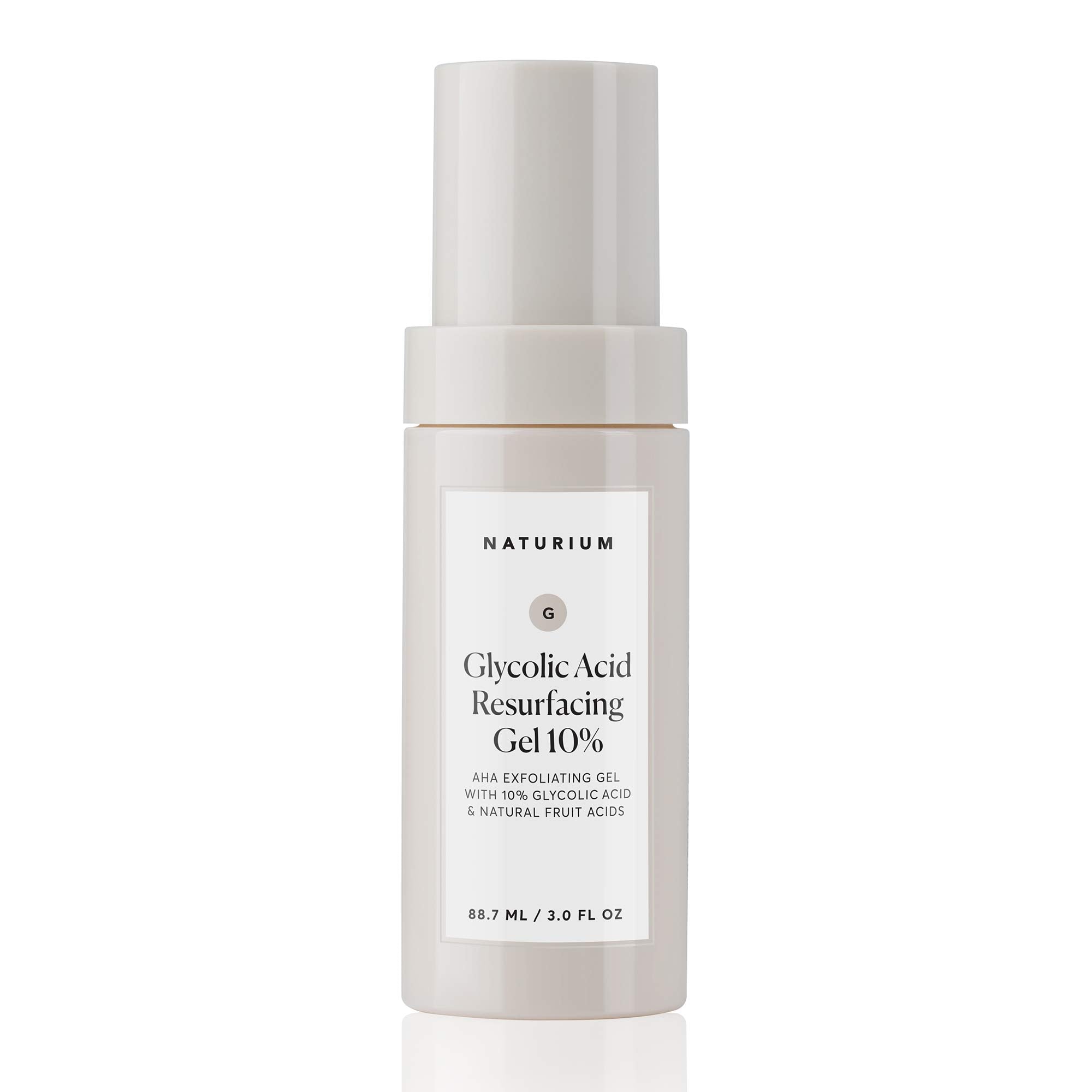 Naturium gel exfoliante 10% mejora textura de la piel con uso regular.