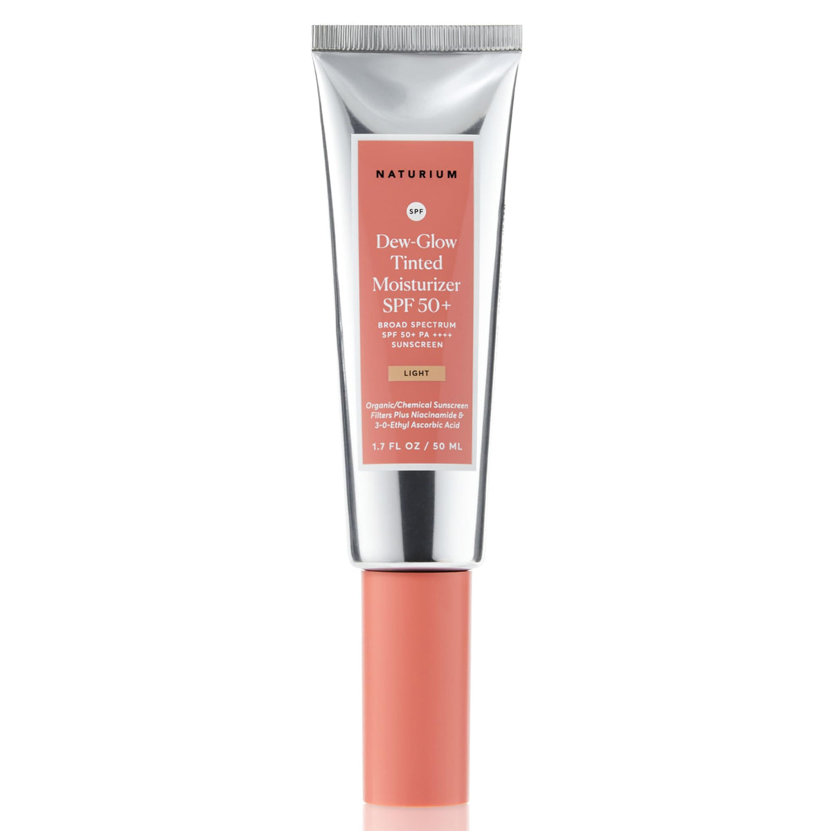 Naturium envase con acabado radiante y protección SPF50 para uso diario.
