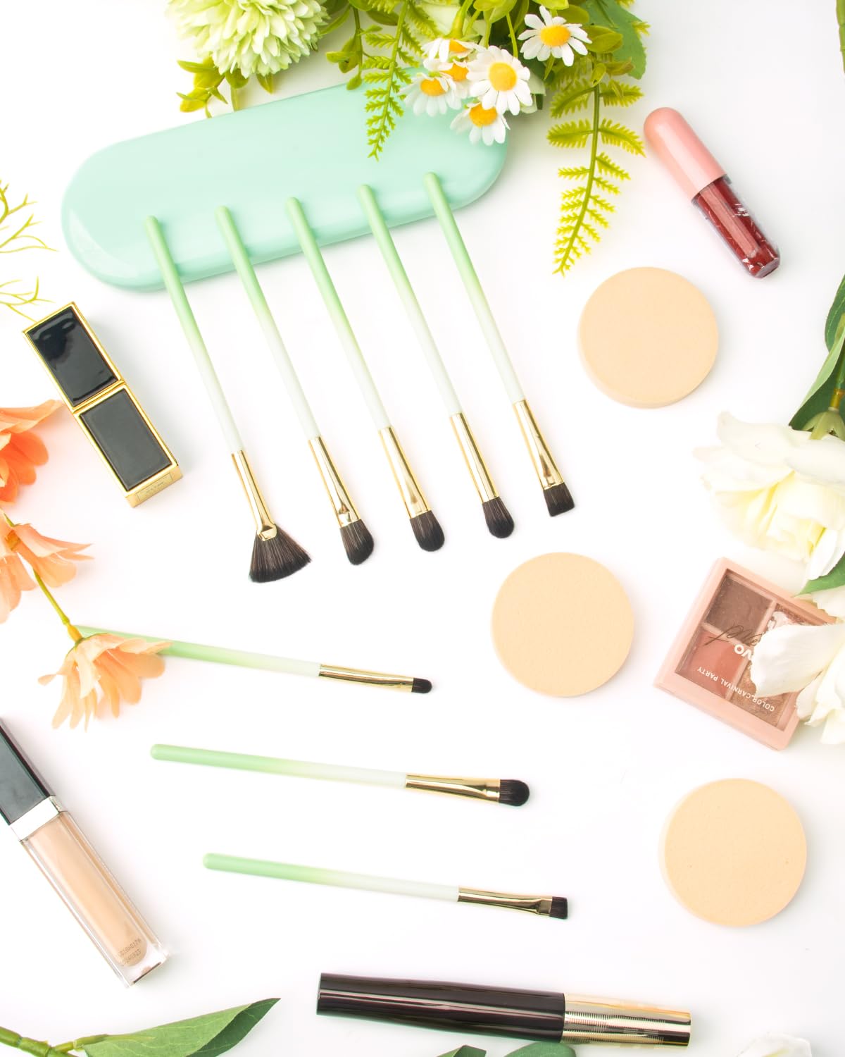 NBPF Brilliant Lip Brush enables clean, precise lip color.