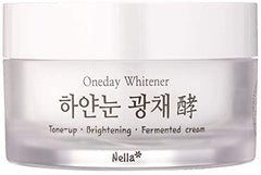 Nella envase crema tono brillante con empaque elegante para uso diario.