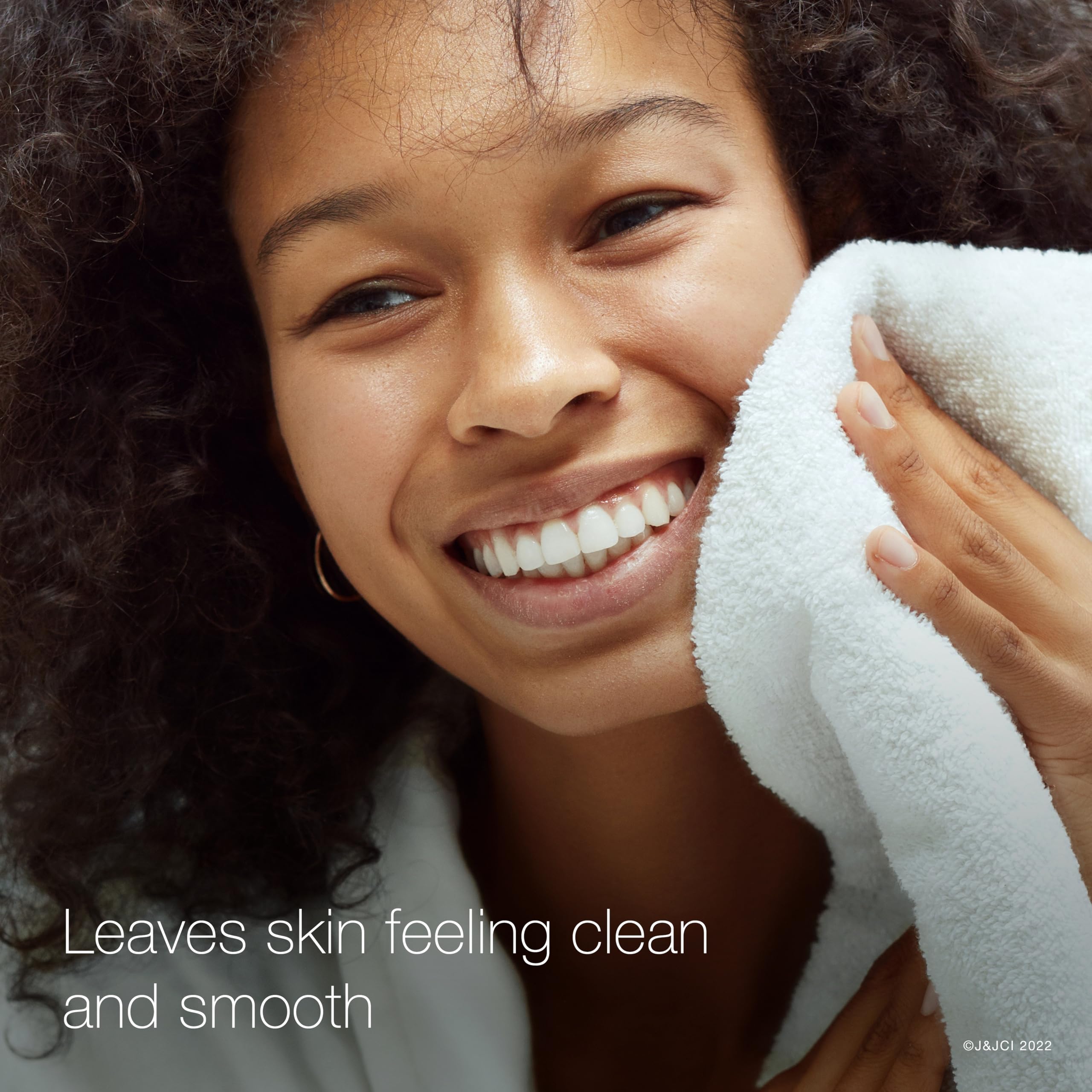 Neutrogena Clear Pore facial cleanser shown on skin for daily cleansing.