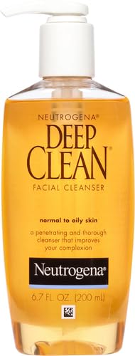 Neutrogena Deep Clean: aplicación en manos para lavar el rostro.