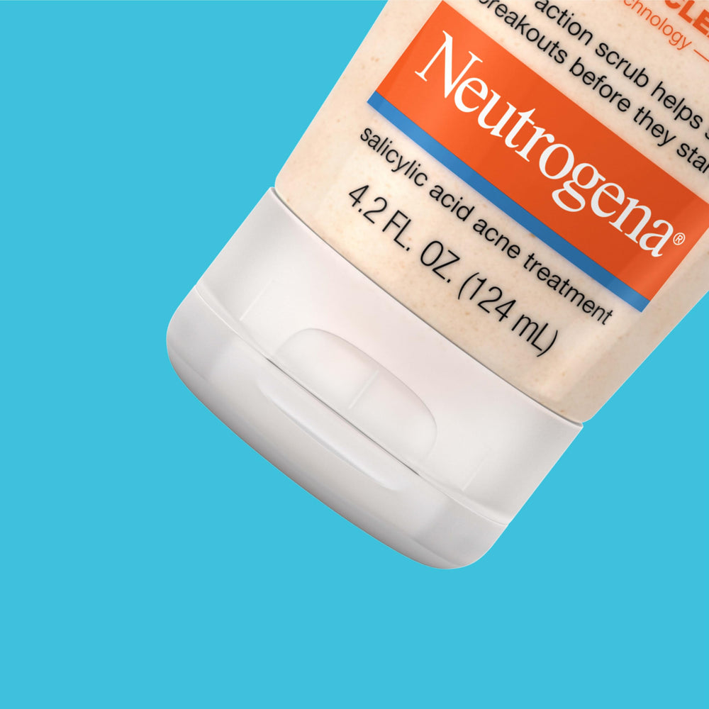 Neutrogena Oil-Free Acne Wash application on skin demonstrates easy daily routine.