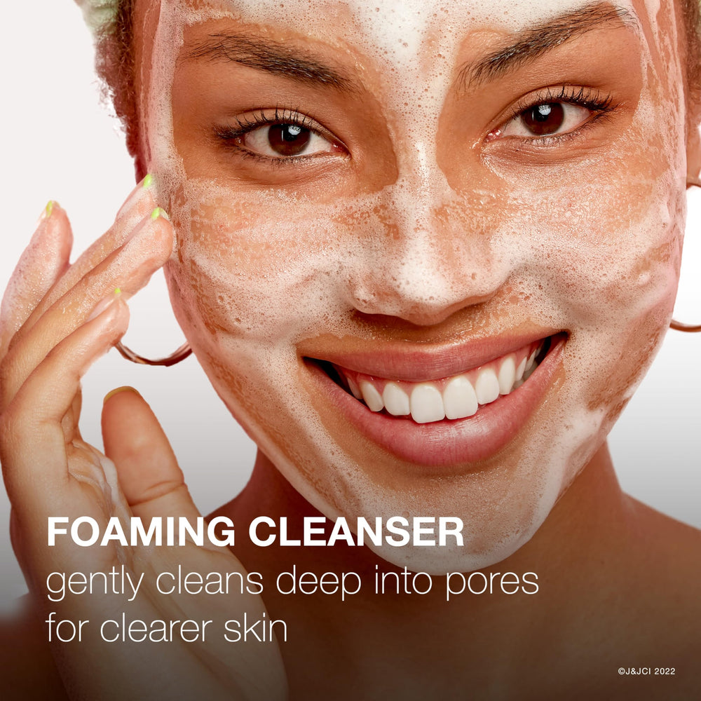 Neutrogena Oil-Free Acne Wash pump dispensing enables easy daily use.