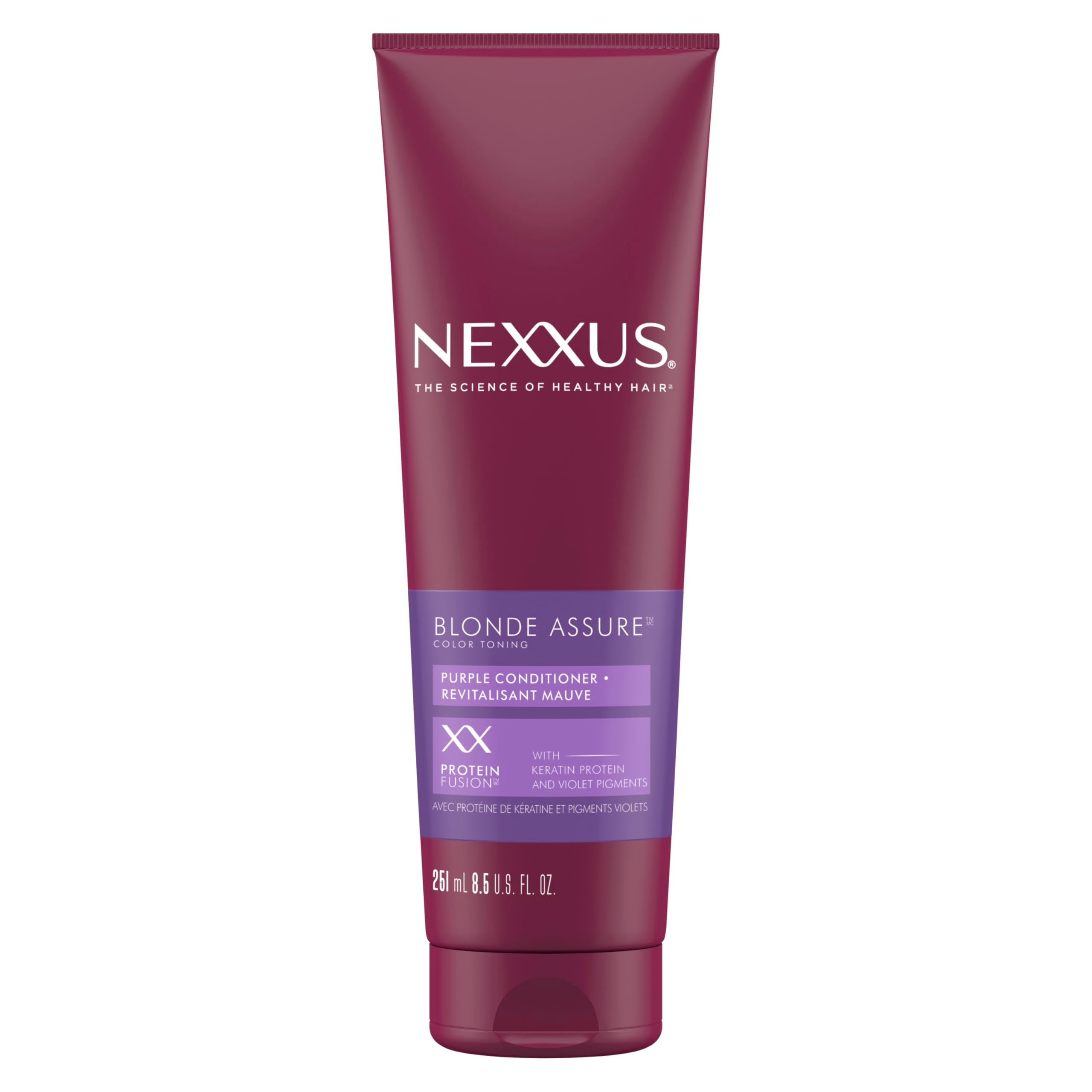Nexxus Color Assure Purple Conditioner, botella vertiendo, acondiciona y suaviza el cabello rubio.