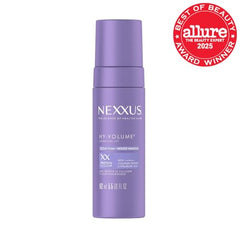 Nexxus Hy-Volume Cloud Foam con dispensador facilita aplicar la cantidad adecuada