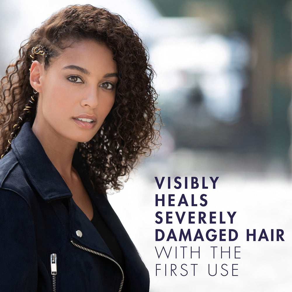 Shimmering damaged hair texture image after use of Keraphix