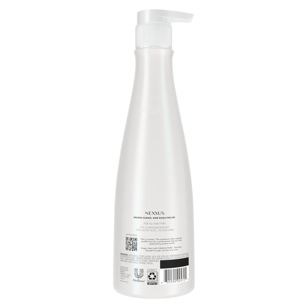 Nexxus ProteinFusion mezcla proteínas para una reparación visible del cabello.