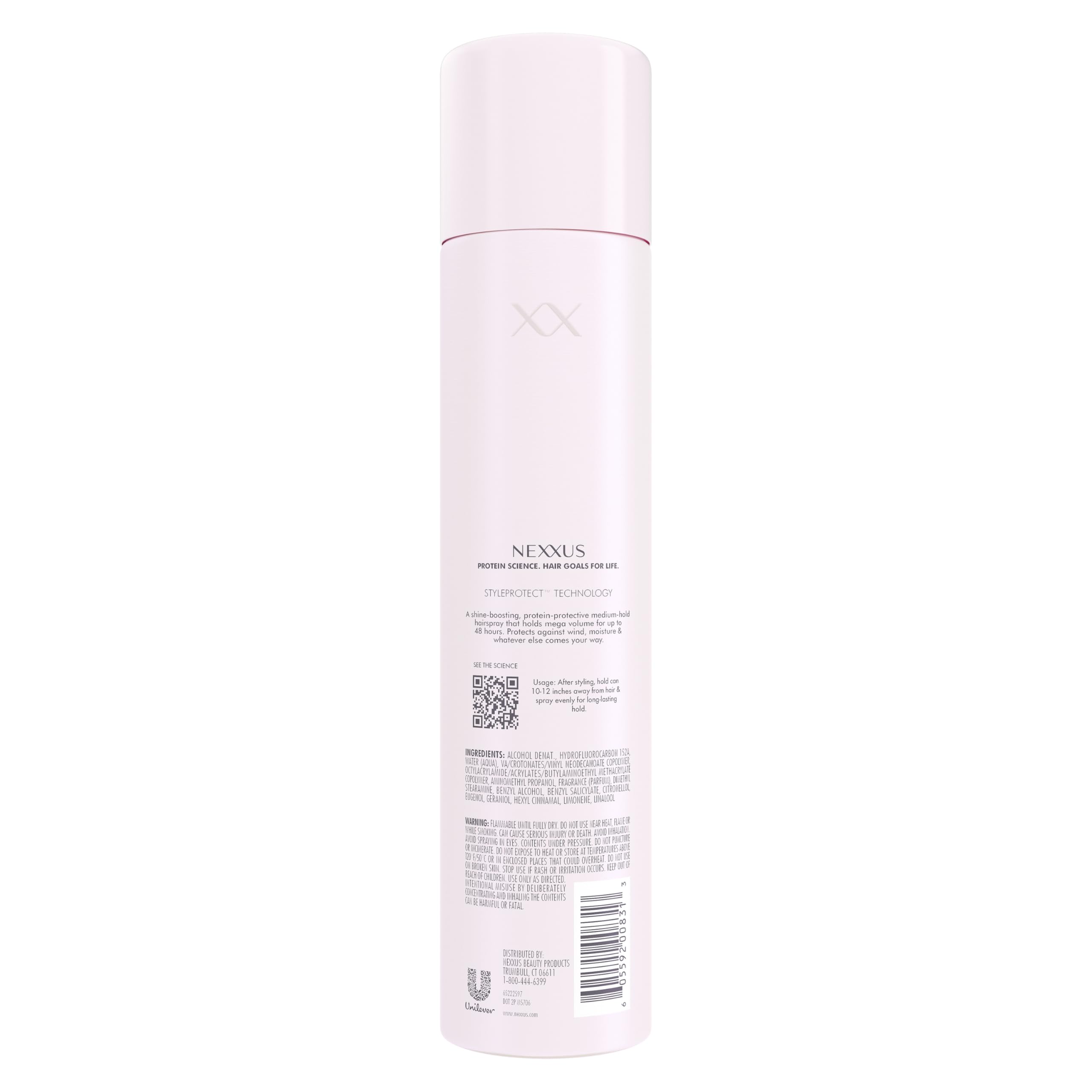 Nexxus XXL Volume: aplicación precisa del spray para fijar el estilo.