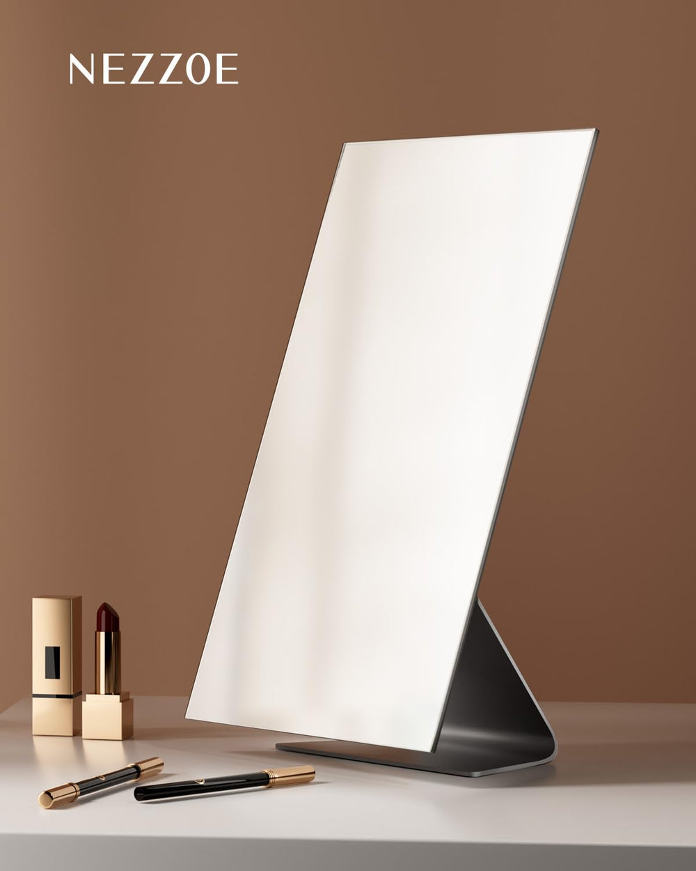 NEZZOE display mirror ideal for boutiques and salons.