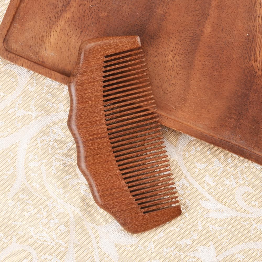 NICECRAFT wooden labor comb for postpartum care and everyday grooming after birth.