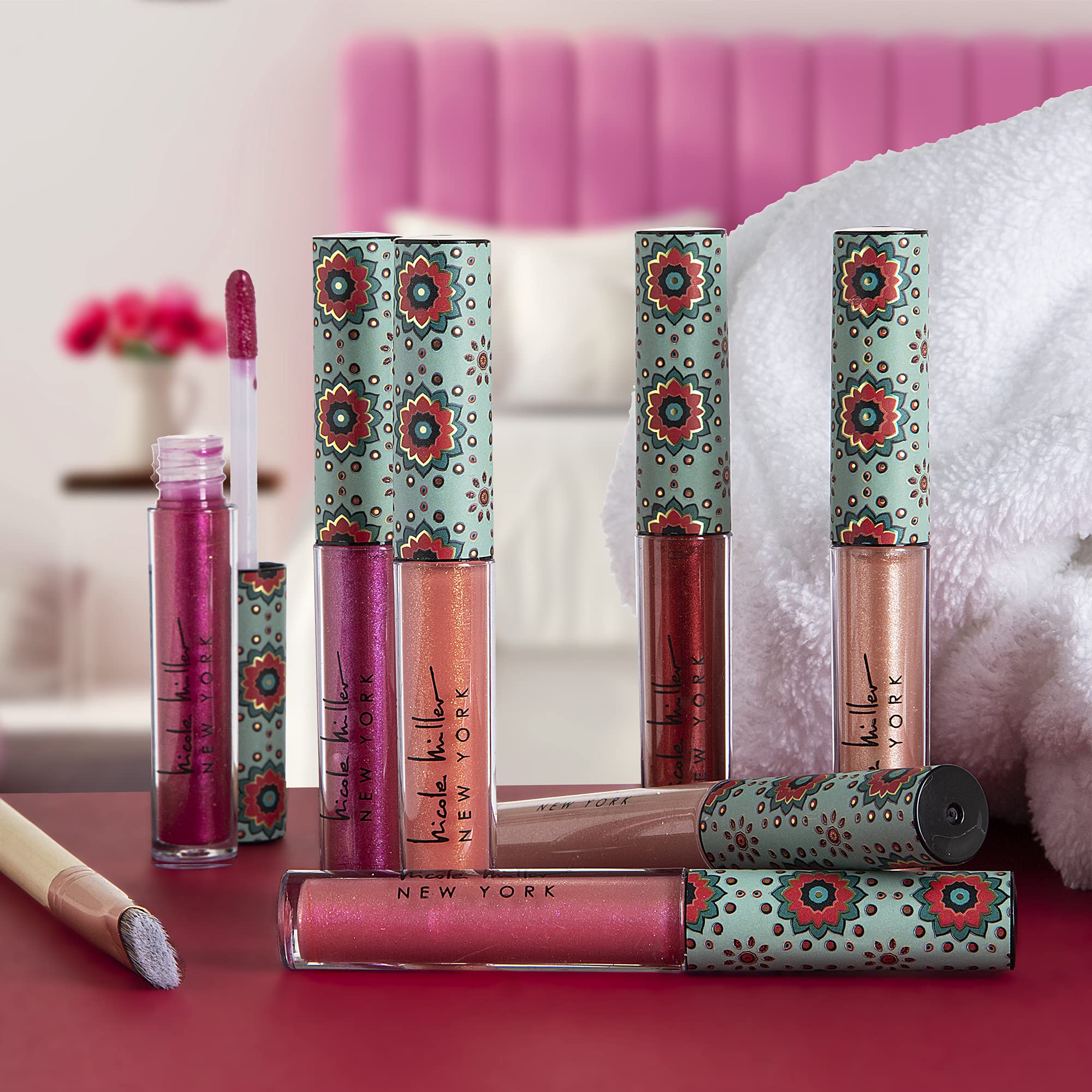 Aplicación suave de brillo labial Nicole Miller New York para uso diario