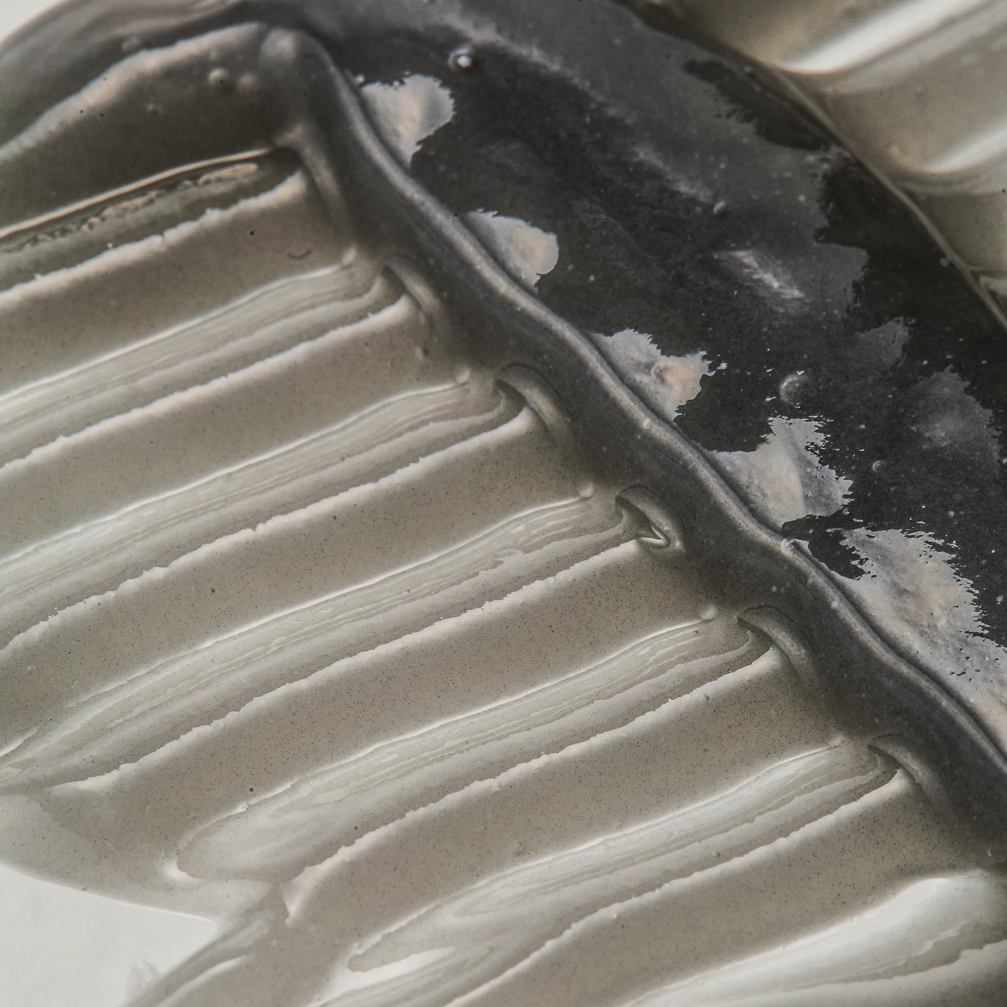 Rostro más iluminado tras usar NIDA suero exfoliante de arroz negro.