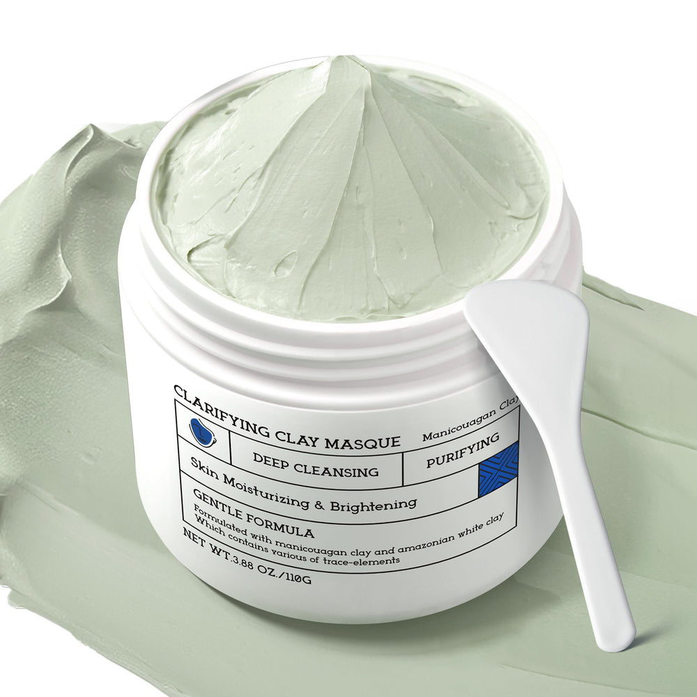 Ning Dermologie mascarilla con arcilla blanca aplicada en rostro para limpieza profunda