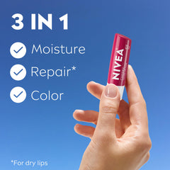 Aplicador suave de NIVEA Cereza facilita la aplicación precisa.