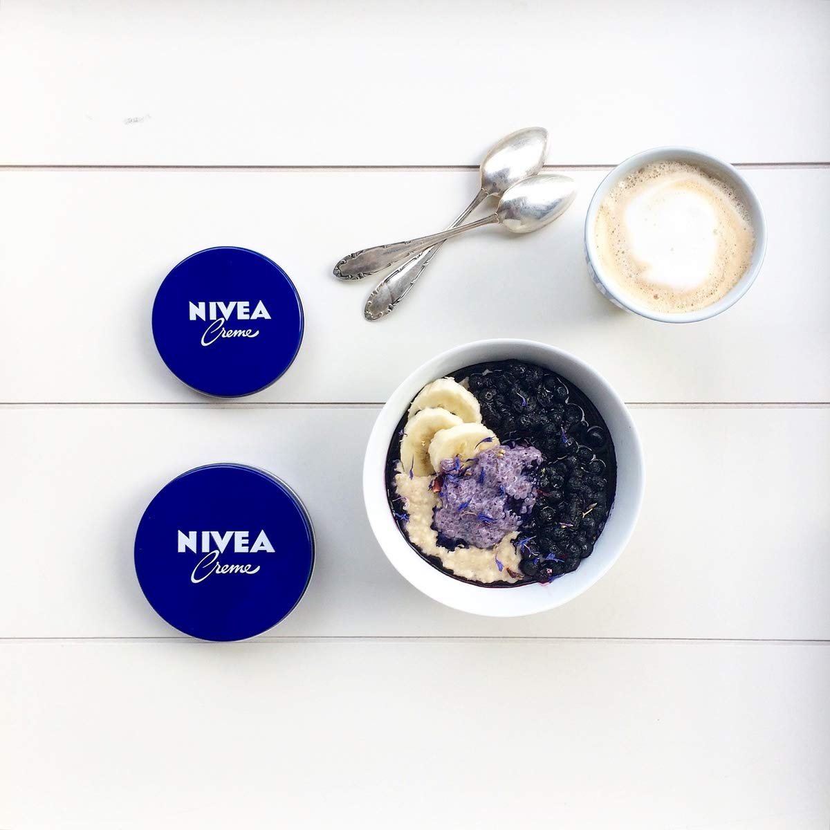 NIVEA Creme soft-skin result, skin feeling cared for