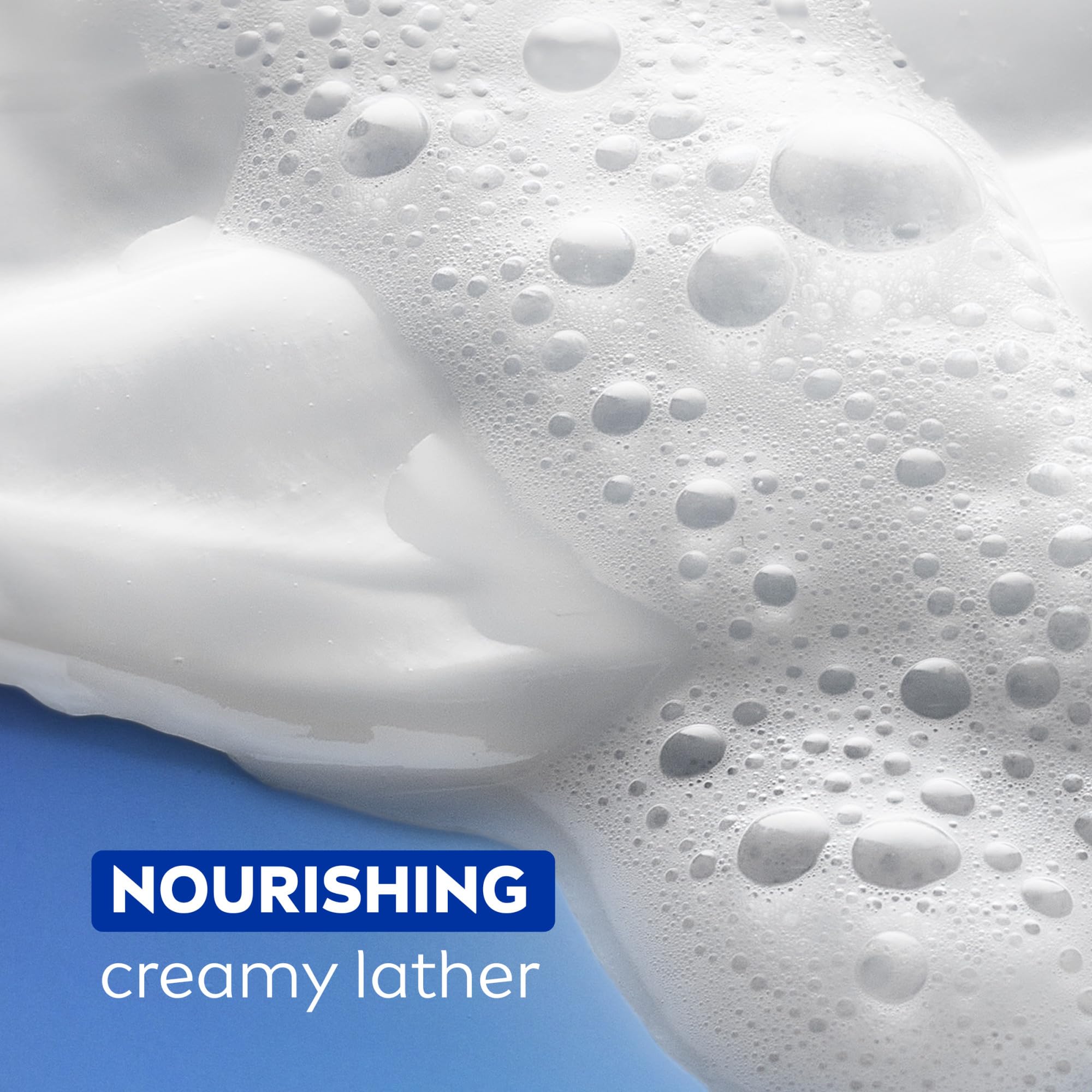 NIVEA Espuma Cremosa para Ducha: humecta y facilita el afeitado.