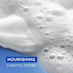 NIVEA Espuma Cremosa para Ducha: humecta y facilita el afeitado.