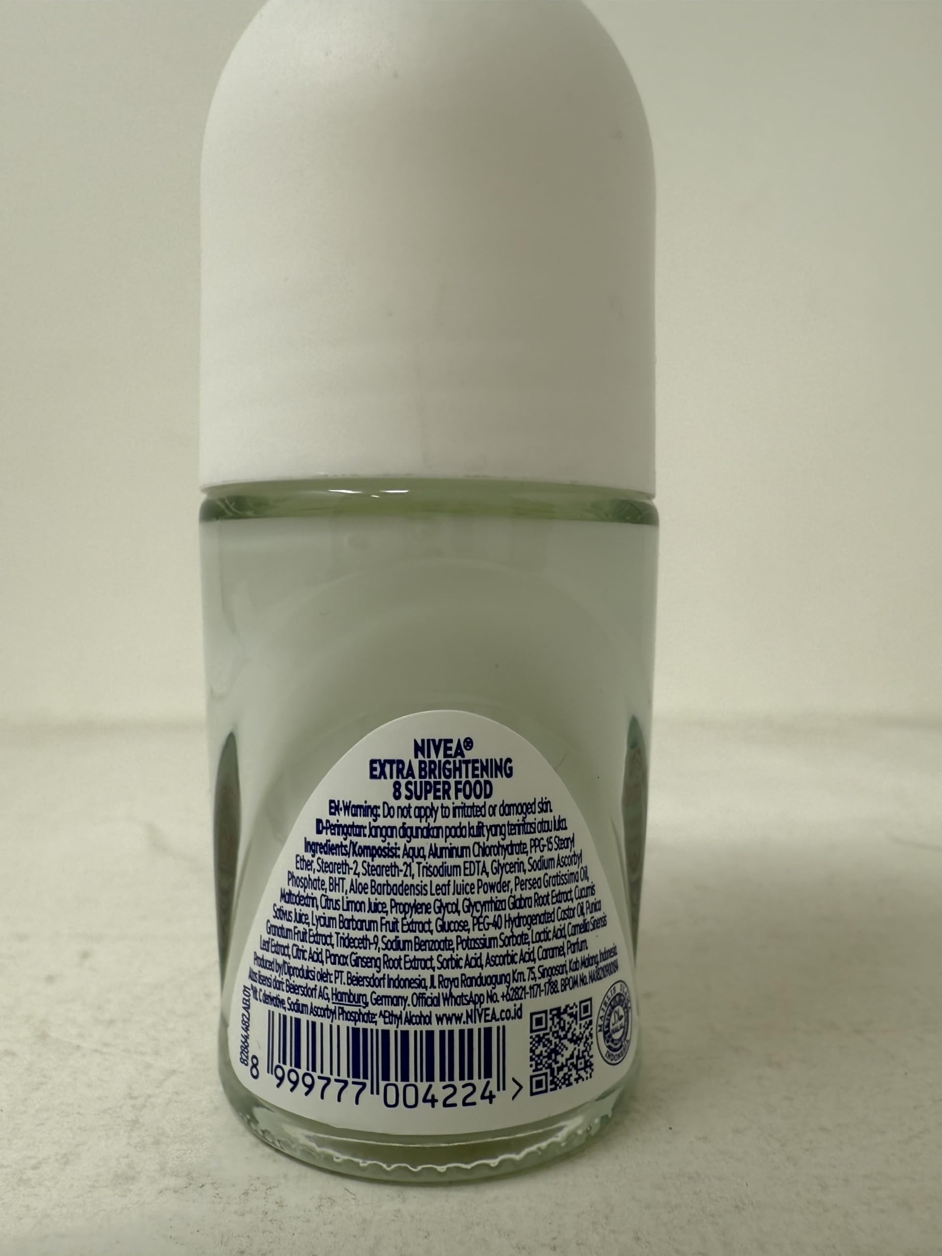 NIVEA roll-on 3-pack side view showing alcohol-free formula for sensitive skin