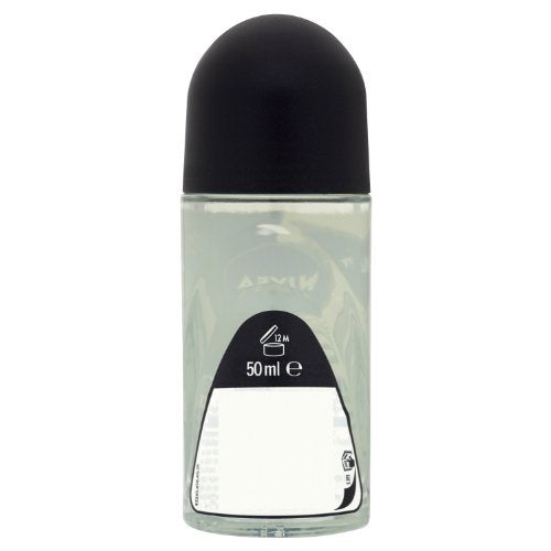 NIVEA MEN 48h Invisible Roll-On application close-up for smooth, quick-drying use