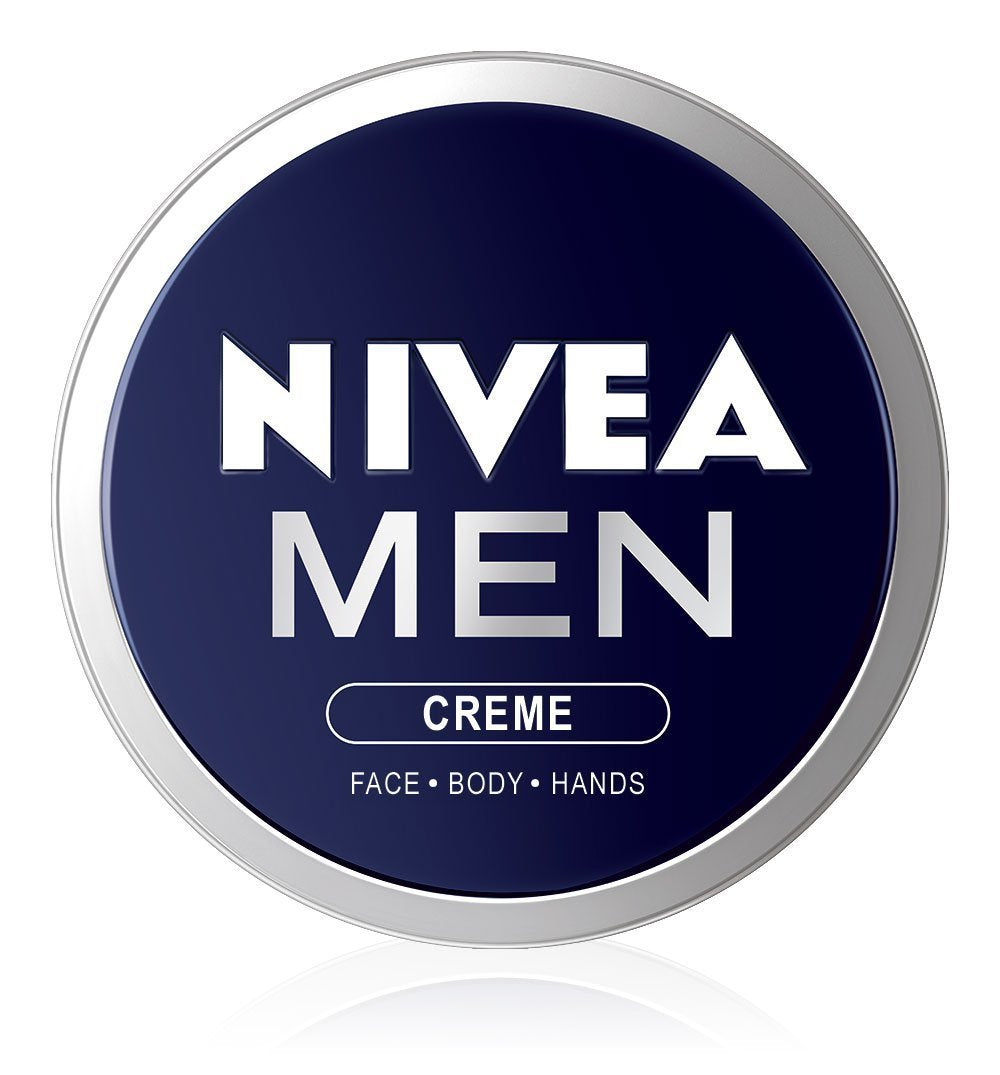 NIVEA MEN CREME, aplicación en manos para hidratación rápida.