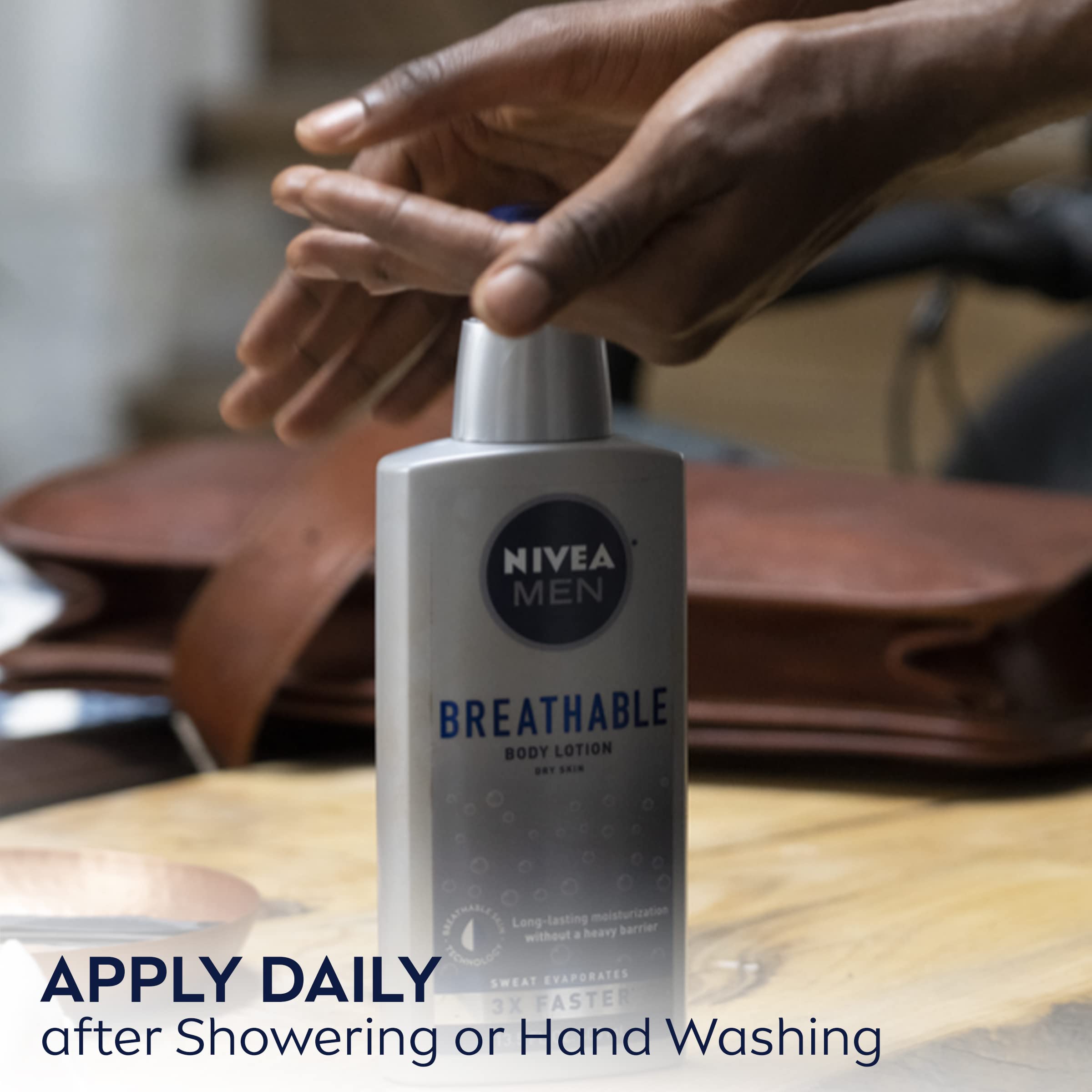 Textura ligera de NIVEA MEN, aplicación suave que se absorbe rápido.