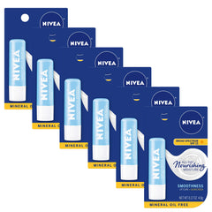 Cuidado labial suave NIVEA Smoothness SPF15: empaque frontal para uso diario.