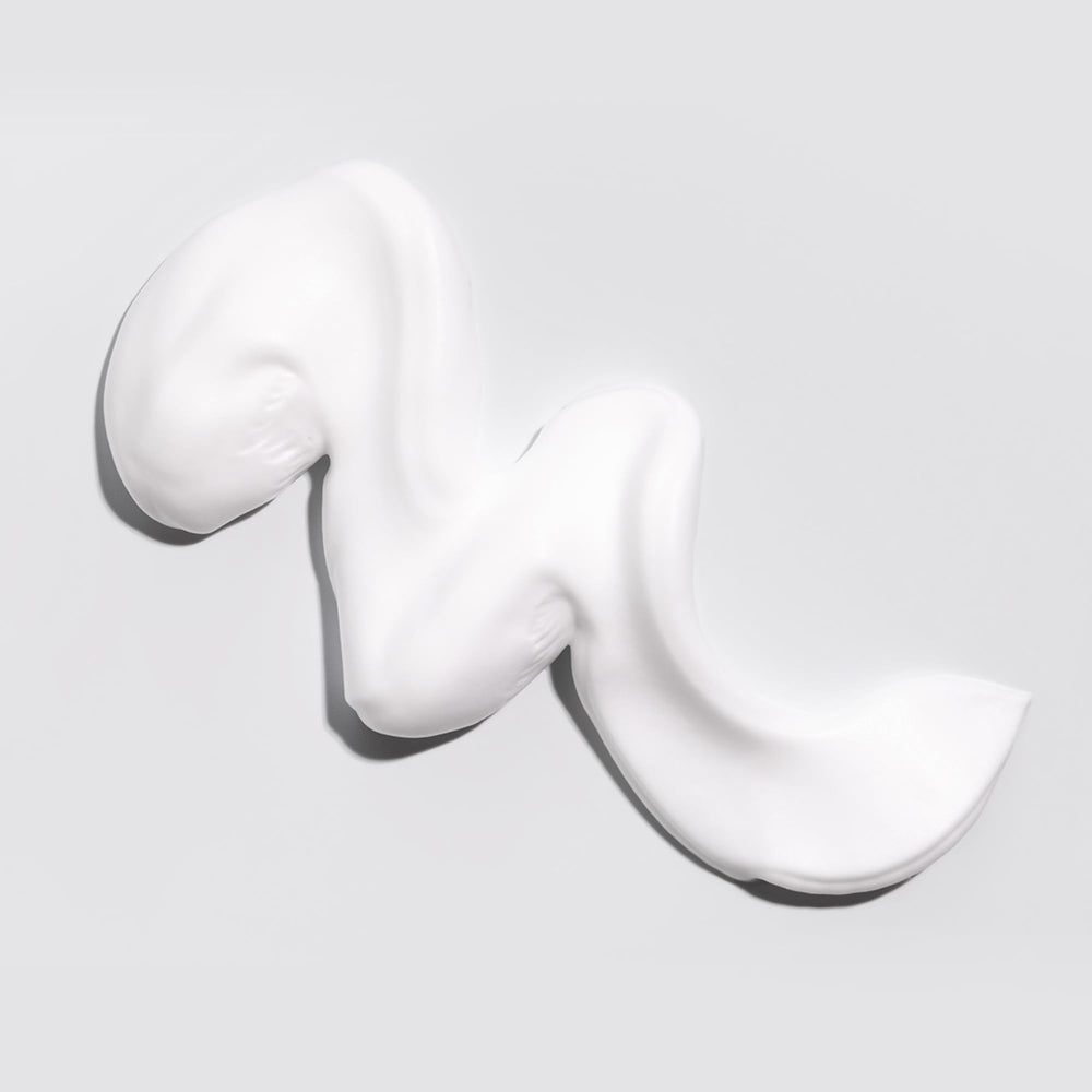 No Nothing Strong Mousse alcohol-free image reflects clean, lightweight volumizing formula.